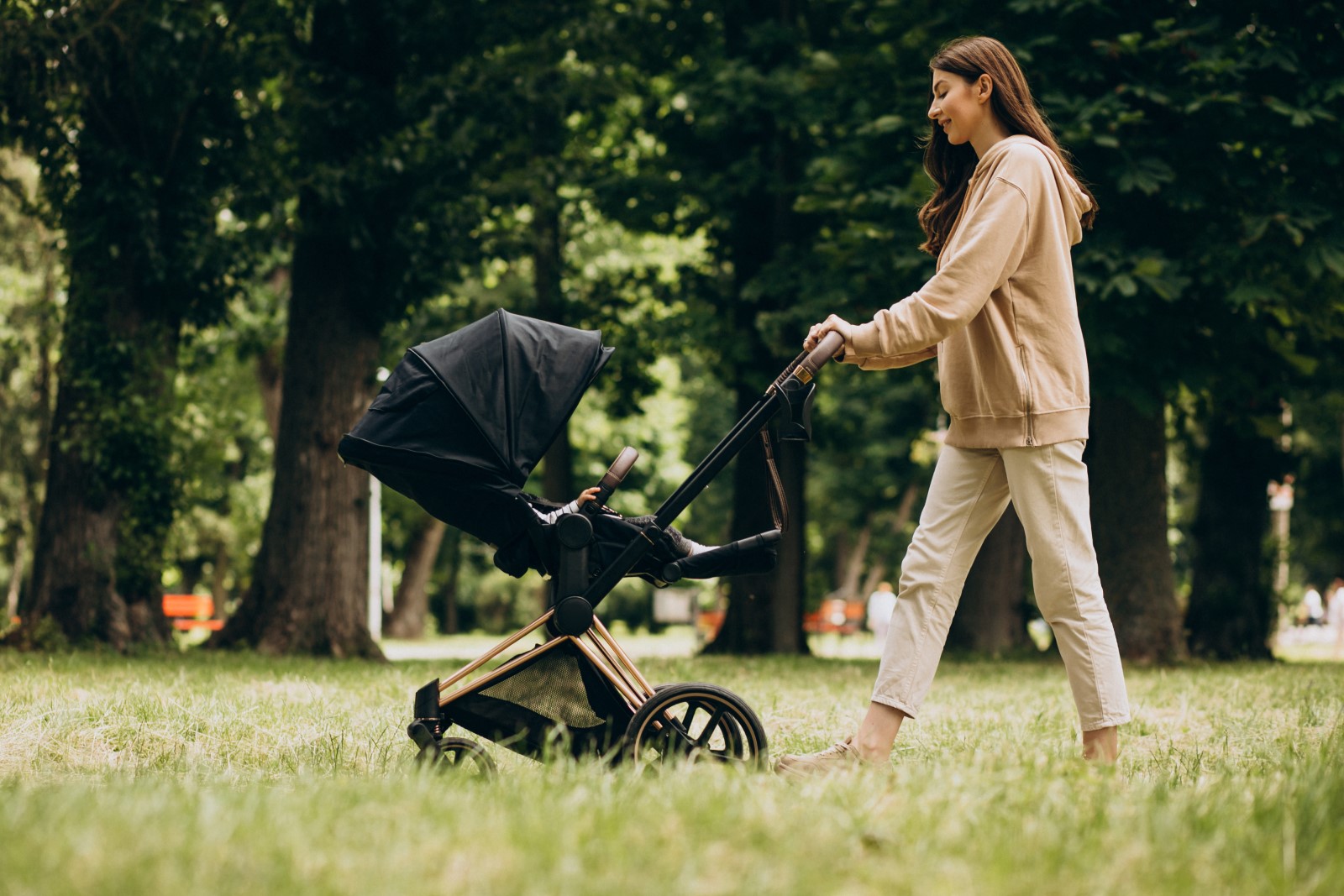 Wandelen na bevalling - De voordelen en waar je op moet letten