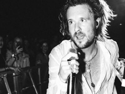 De vriendin van singer-songwriter Mathieu Terryn